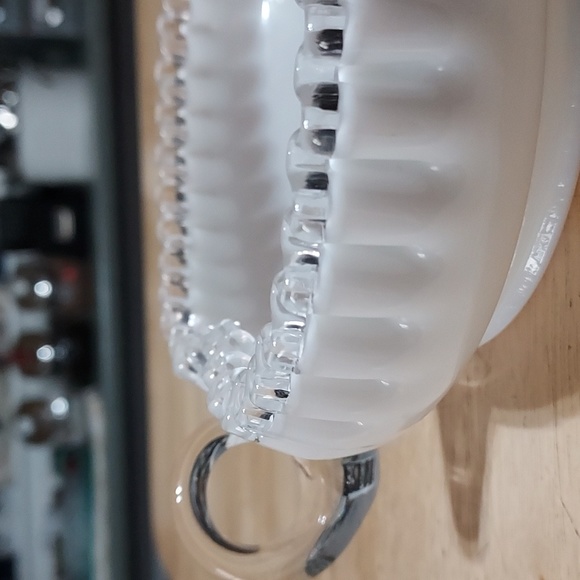 FENTON - Picture 6 of 9